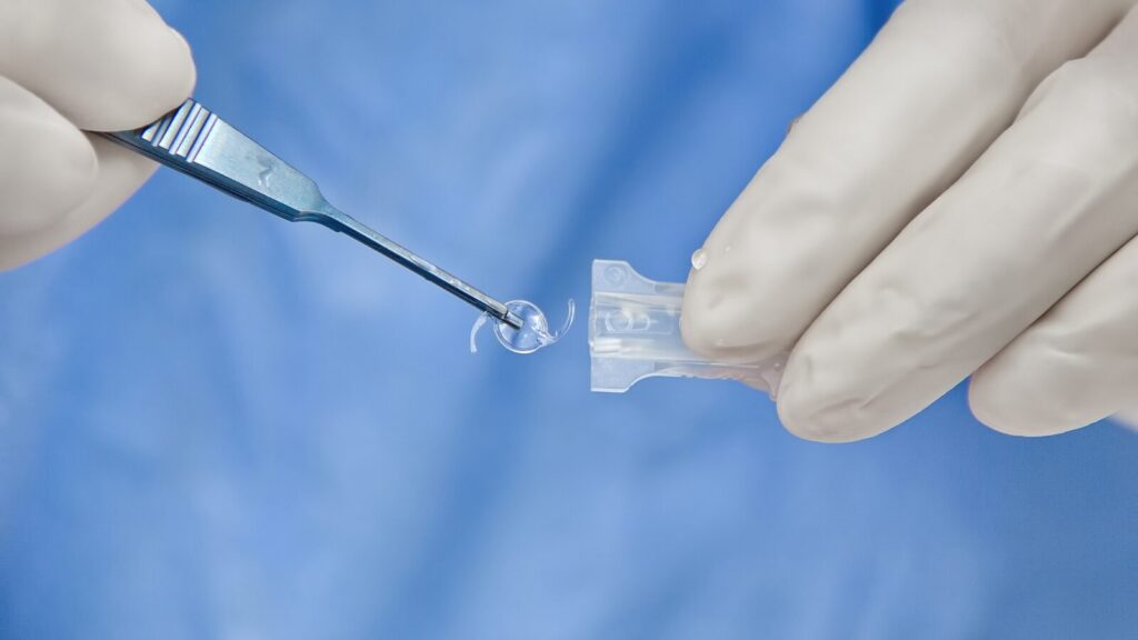 ICLの寿命と視力の持続性